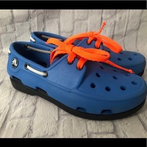 Crocs size 2 boat shoe bright blue